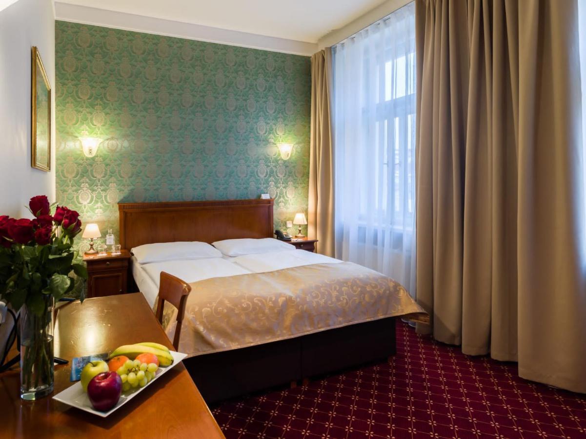 براغ Hotel St George - Czech Leading Hotels المظهر الخارجي الصورة